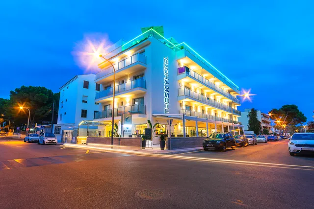 Hotel The Sky - Adults Only