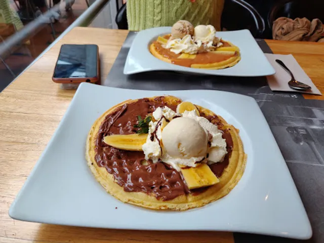Crepes & Waffles Cedritos