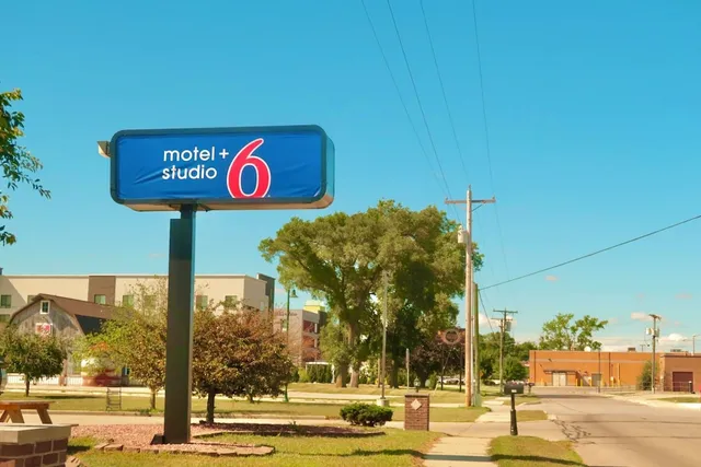 Motel 6 Elkhart, IN