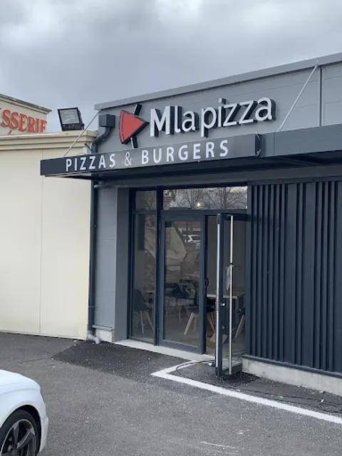 M La Pizza