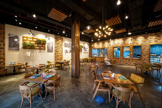 Al Farah Restaurant M44