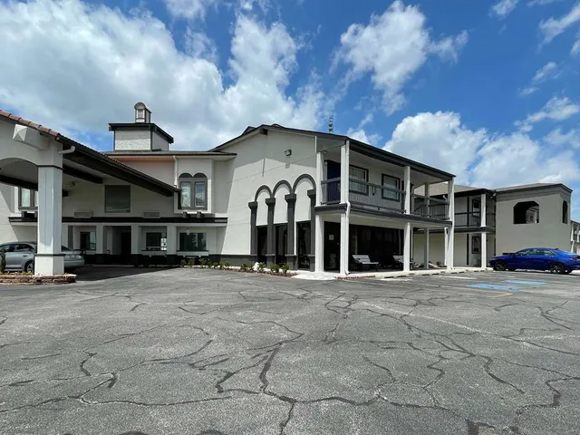 Studio 6 Tulsa, OK Central