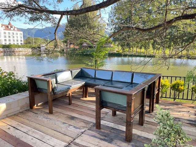 Glasshouse Chez Chateau de Khaoyai Café