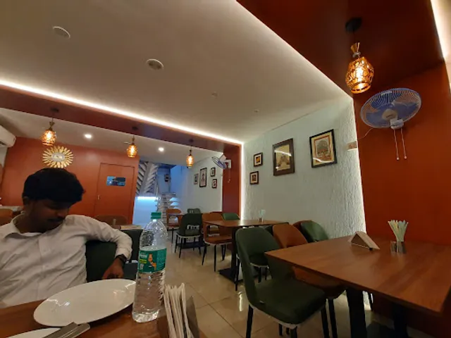 Lemon Grass Restaurant - Bengali restaurant in Newtown - Seafood restaurant Newtown