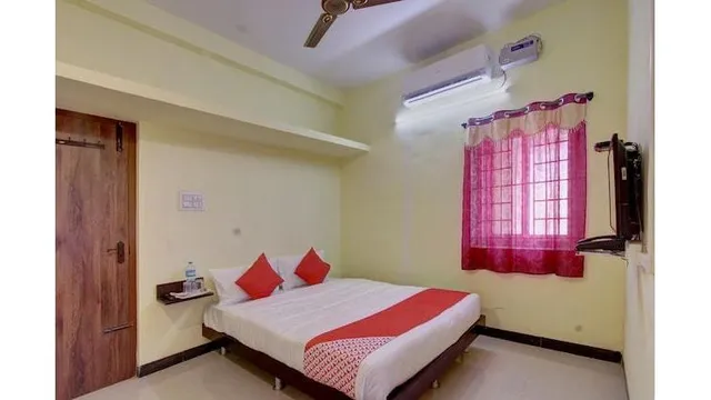 OYO 24332 Lotus Stays