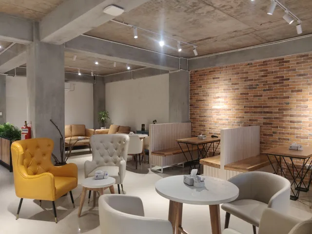 Himalayan Java- Budhanilkantha