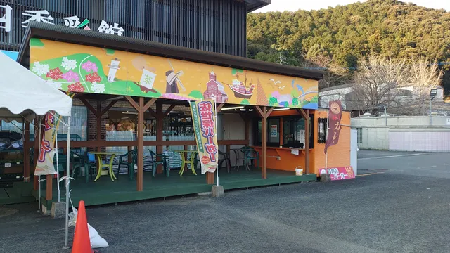 Sasebo Shikisaikan