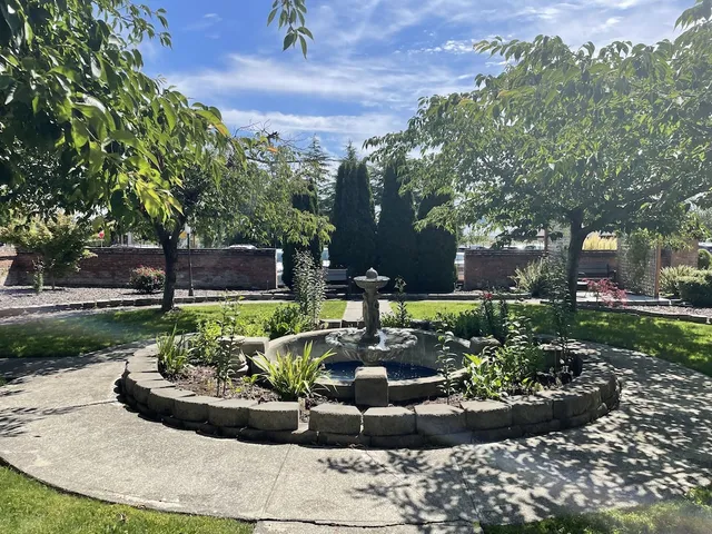 Manresa Castle Hotel