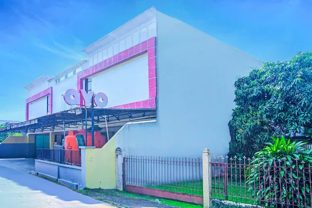 Hotel O Ilir Barar I Near Rumah Sakit Islam Siti Khadijah Formerly Maleo Hotel