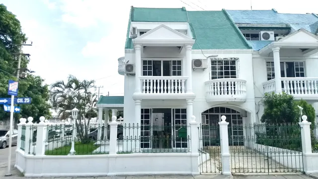 Quintas by Maos - Hostal - Hostel