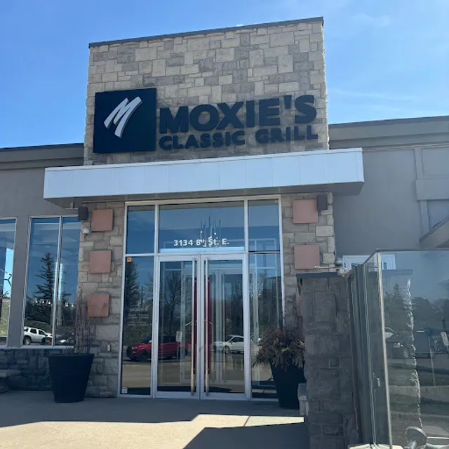 Moxies Saskatoon Restaurant