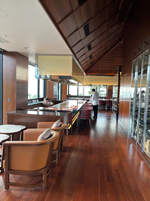 鉄板ダイニング 虹