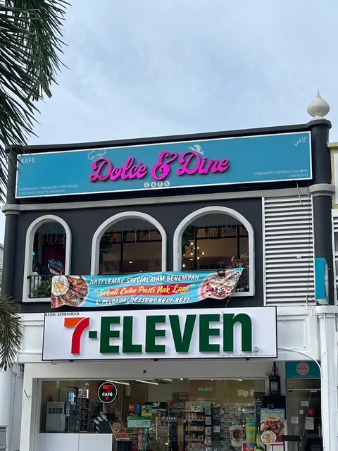 DOLC'E & DINE CAFE BANGI