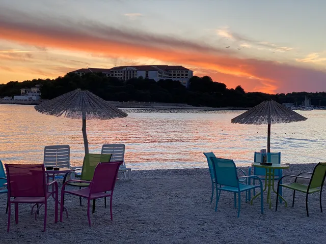 Pješčana Uvala Beach