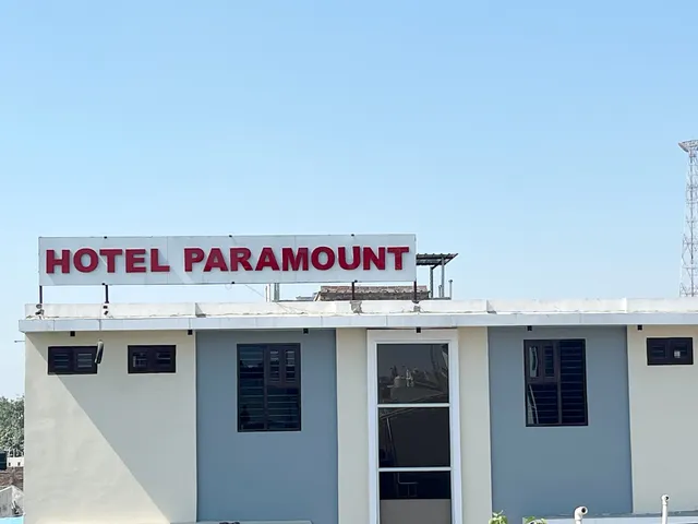 Hotel Paramount