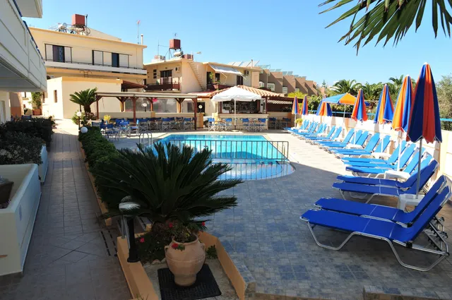 Dias Studios & Apartments