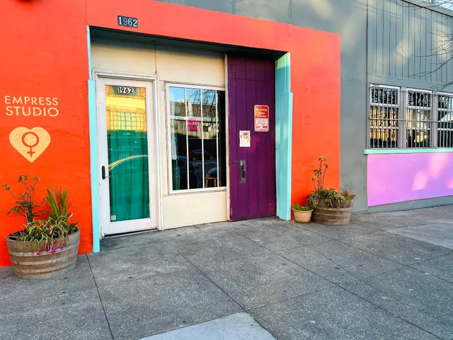 Empress Vintage Studio SF