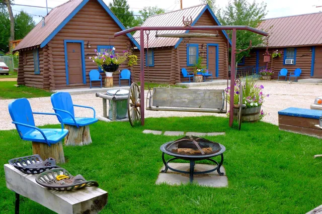 Blue Gables Motel and Coffee Bar