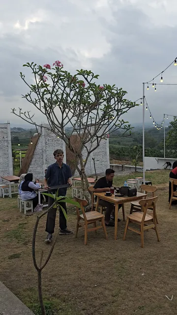 Crazy Steak Villa Resort SPA by Pabrik Kopi