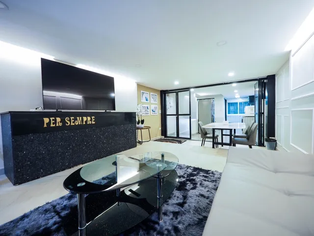 RB9 Oliver's House in Kaset