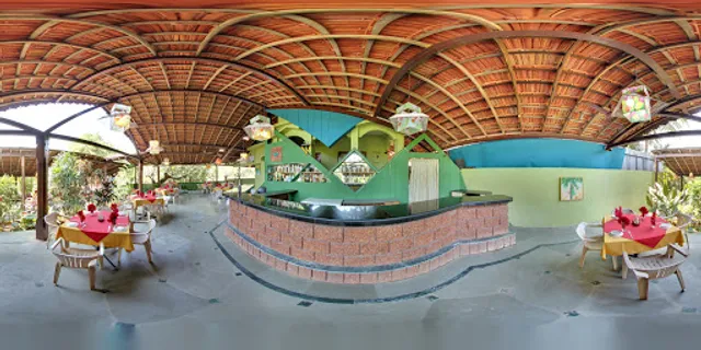 Jolinn Restaurant And Pub