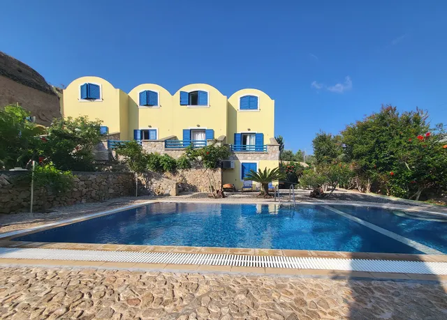 Sea Bliss Villas (Karterados Beach Apartments)
