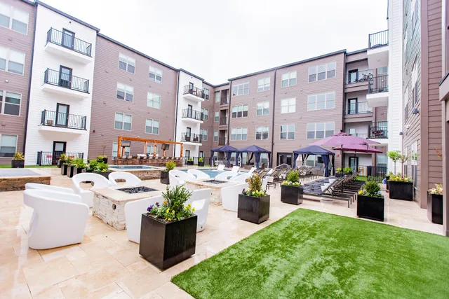 Kasa Forest Park St. Louis