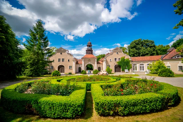 Pałac i Folwark Galiny