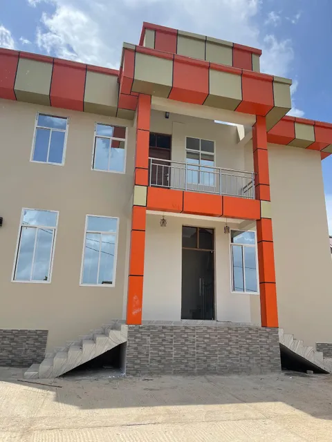 G & S Executive Lodge