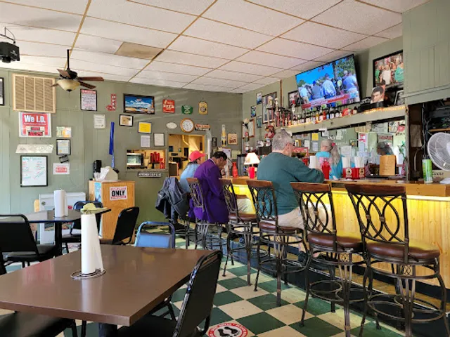 Pops Bar & Grill Millington