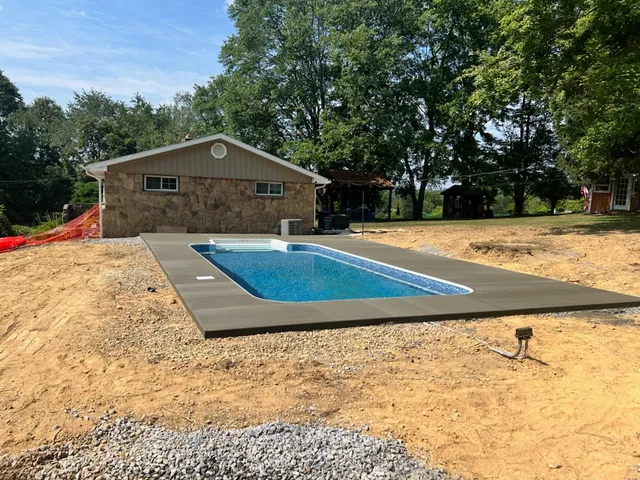 Country Pools & Spas