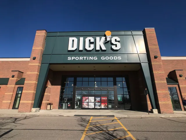 DICK'S Sporting Goods