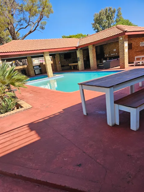 Rose and Thorn Guesthouse t/a Tshetledi Guest House