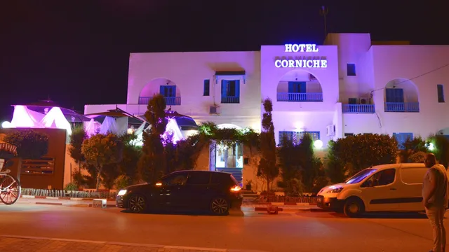 Corniche Hotel & Restaurant