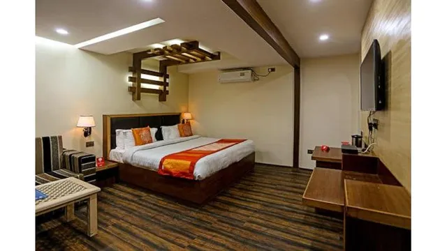 Collection O 6035 Hotel Grand Jigar