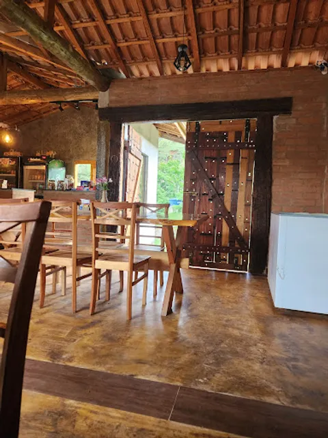 Cremuminas - Empório, Café e Pizzaria