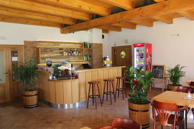 Bílý Beránek, restaurant & hotel