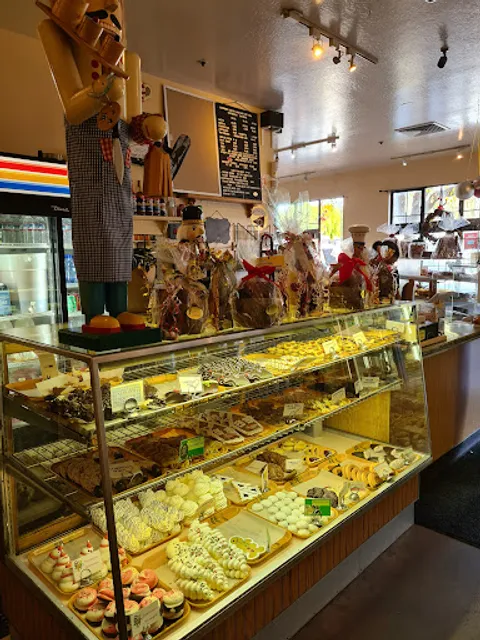 Moonside Bakery & Cafe
