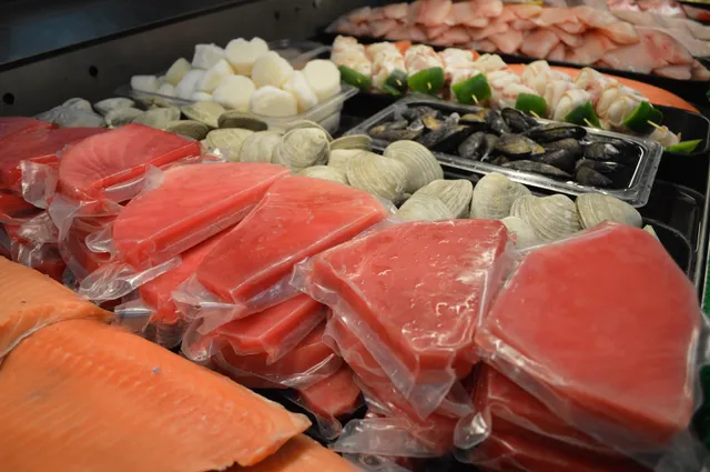 Land & Sea Fresh Seafood Gulf-Maine-Alaska