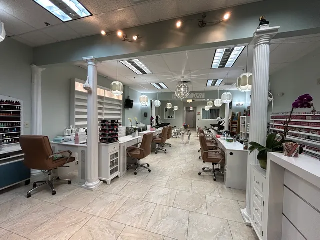 Le NAILS | Nail salon 32541