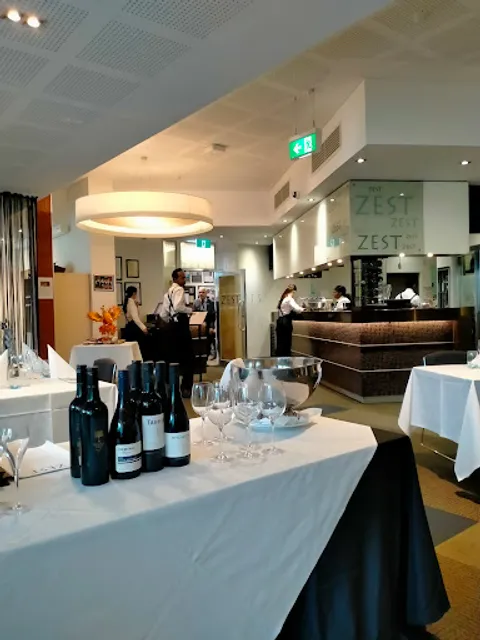 Holmesglen Institute's ZEST Restaurant