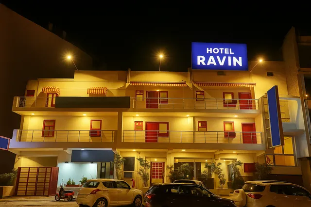 Hotel Ravin,Mahipalpur,New Delhi