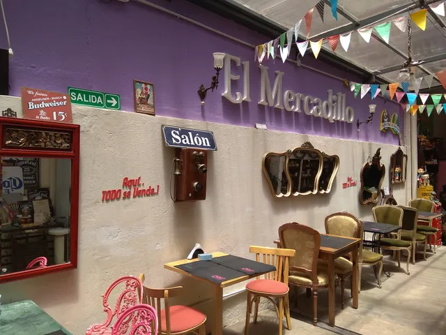 El Mercadillo de colegiales , feria de antiguedades