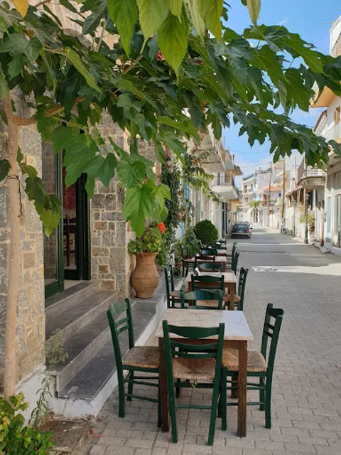 Taverna Erofili (Traditional tavern Kri Kri)