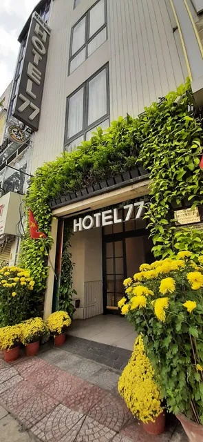 Hotel 77