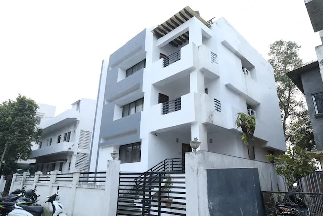 OYO 26499 Check Inn Service Apartment