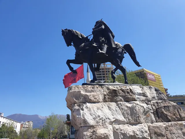 Equestrian statue of Skanderbeg