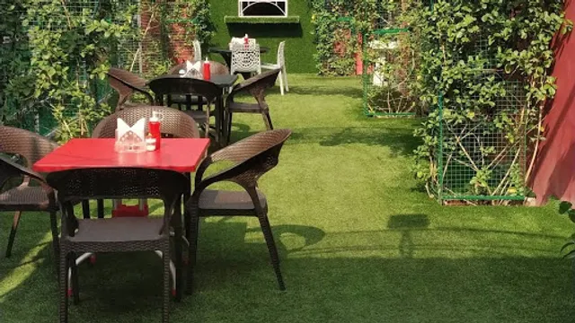 Tooeat Corner Restaurant