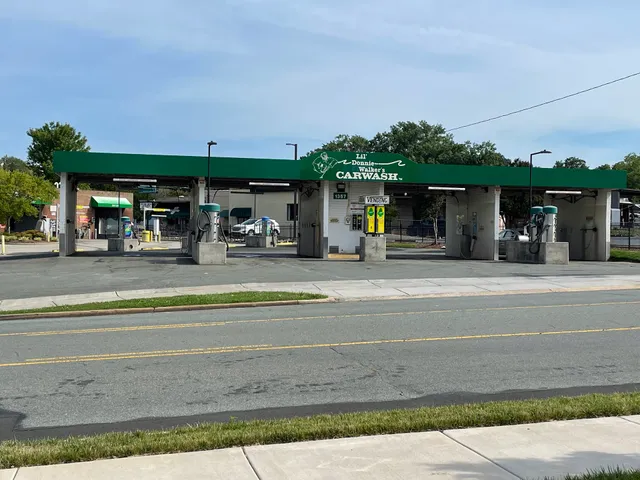 Lil' Donnie Walker's Carwash