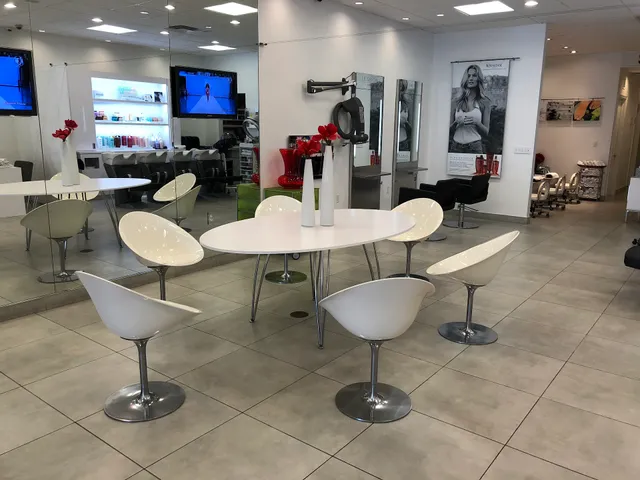Le Salon Paris - Sunny Isles